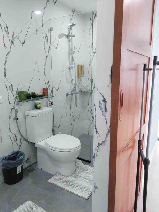 1Bedroom Unit At Azure North With Netflix Up To 6Pax San Fernando  Exterior photo