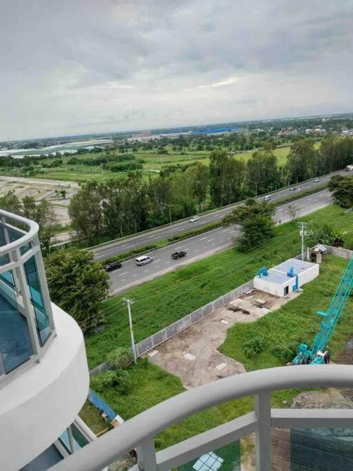 1Bedroom Unit At Azure North With Netflix Up To 6Pax San Fernando  Exterior photo